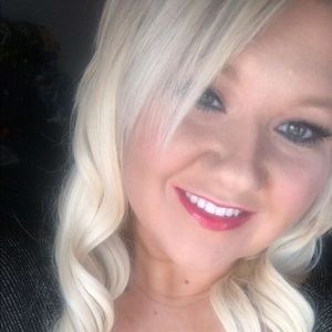 Meet your Posher, Becky